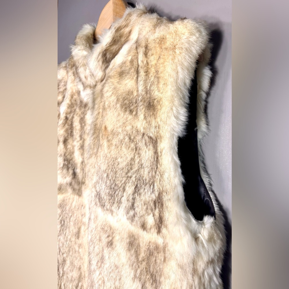 REVERSIBLE Rabbit Fur Lined Vest - Picture 9 of 16